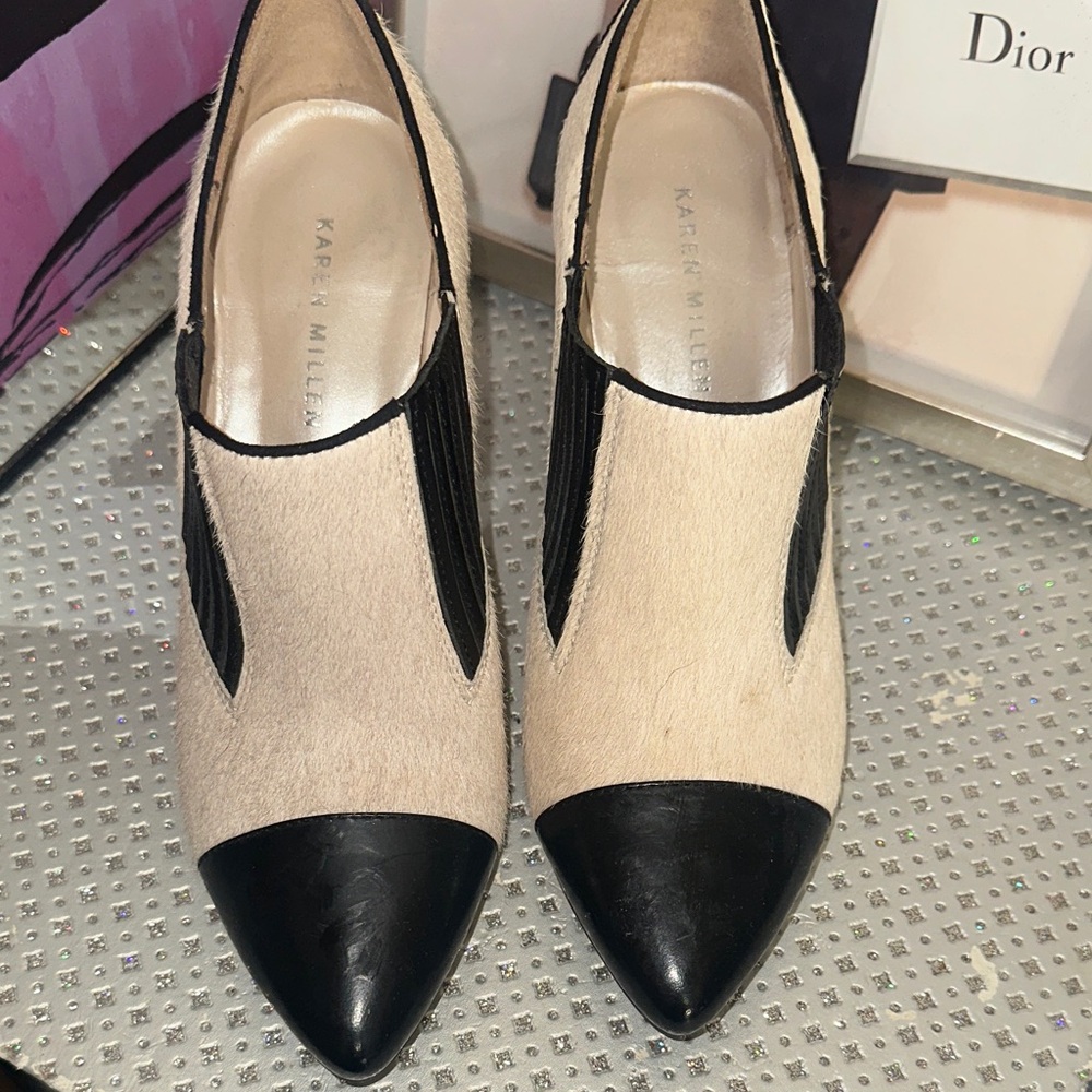Karen Millen Black and Cream Hair Calf Pumps